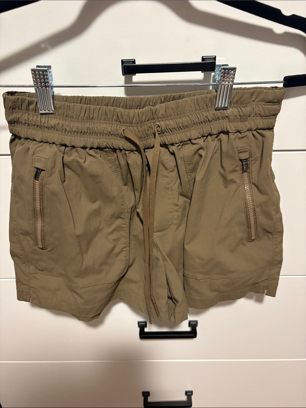 Athleta Olive Drawstring Elastic-Waist Athletic Shorts